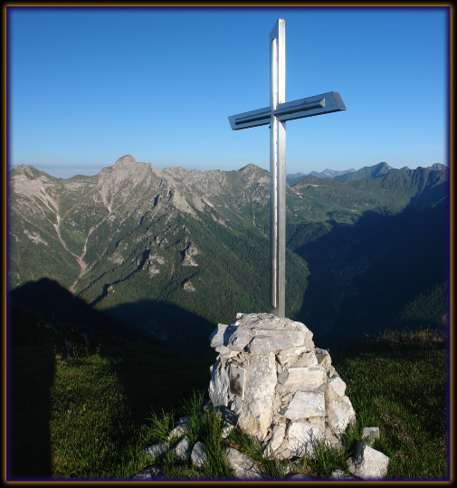 La croce del Pizzo del Vescovo