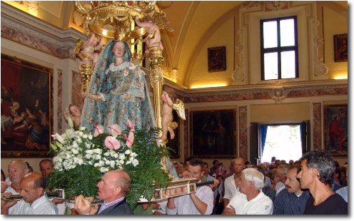 Sagra Madonna del Frassino la processione Ornica