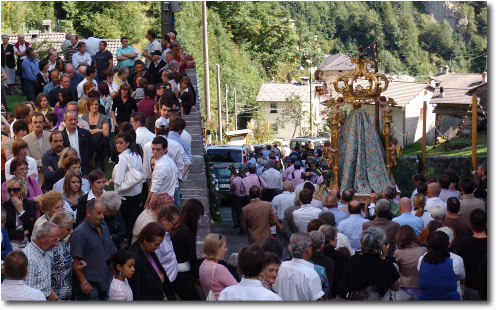Sagra Madonna del Frassino la processione Ornica