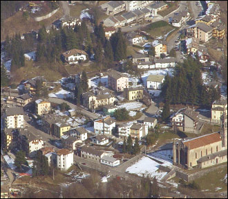 Particolare di Piazza Brembana