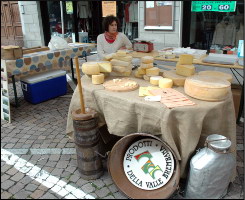Produzione formaggi Agriturismo Prati Parini