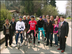 Foto di gruppo con Cassani e Gotti