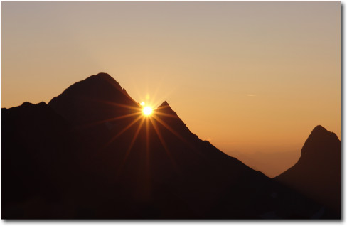Il sole sorge tra il Diavolo e il Diavolino