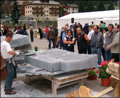 Dimostrazione taglio dell'ardesia