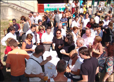 L'aperitivo presso il campo sportivo di Cusio
