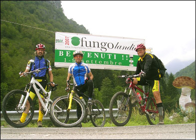 Escursione guidata in Mountain Bike per i comuni di Fungolandia