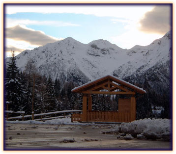 Pulitura piazzali per la nevicata di stanotte