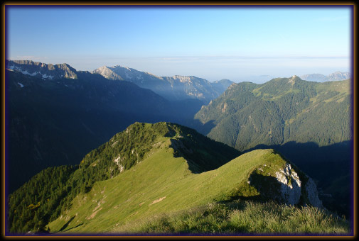 Il sottostante Monte Brate e la Valle di Fondra