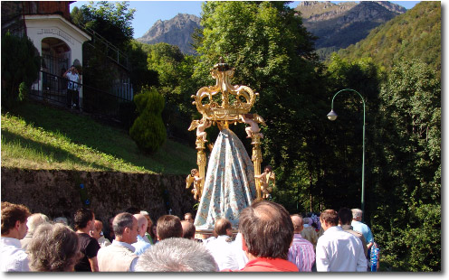 Sagra Madonna del Frassino la processione Ornica
