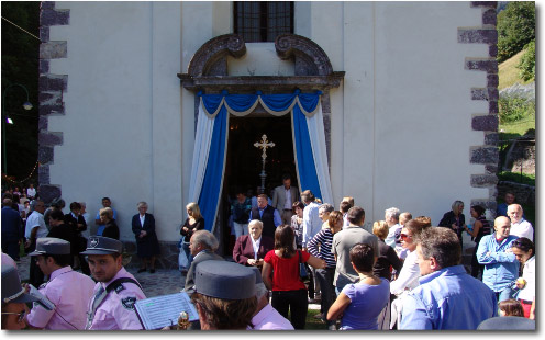 Sagra Madonna del Frassino la processione Ornica