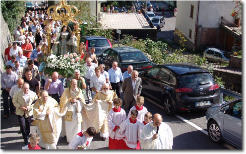Sagra Madonna del Frassino la processione Ornica