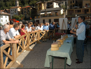 Asta del  Formai de mut   DOP  premiato