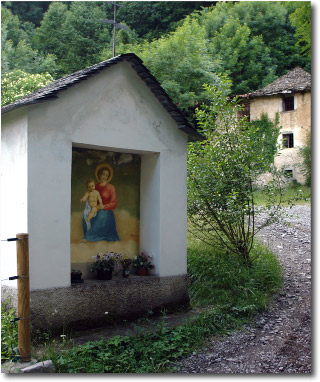 Borgo di Roncalli, affresco recentemente rifatto