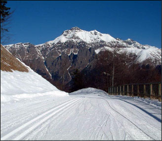 Un tratto della Pista di Fondo con il Pizzo 3 Signori